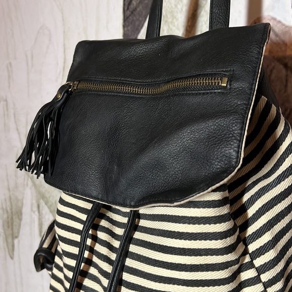 Madden Girl Backpack - Picture 3 of 8